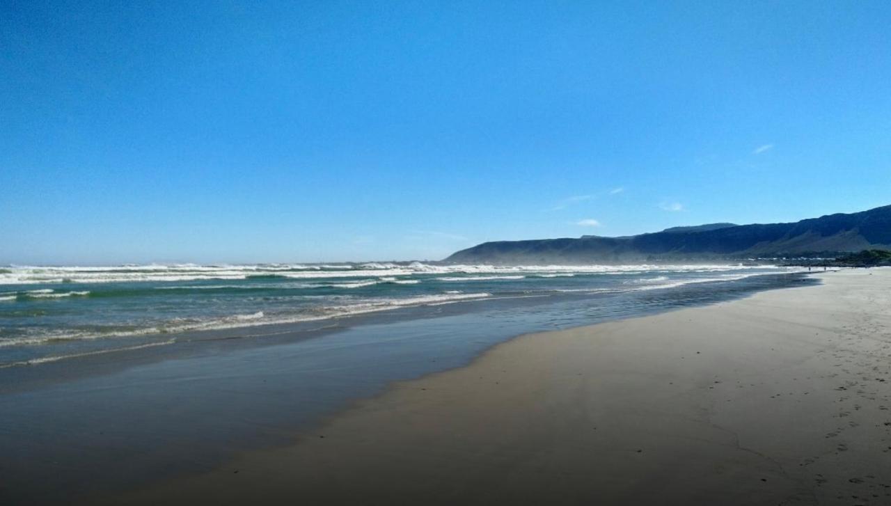 Hermanus Haven, Entire Home, On The Sea, Private Pool, Secure Exterior photo