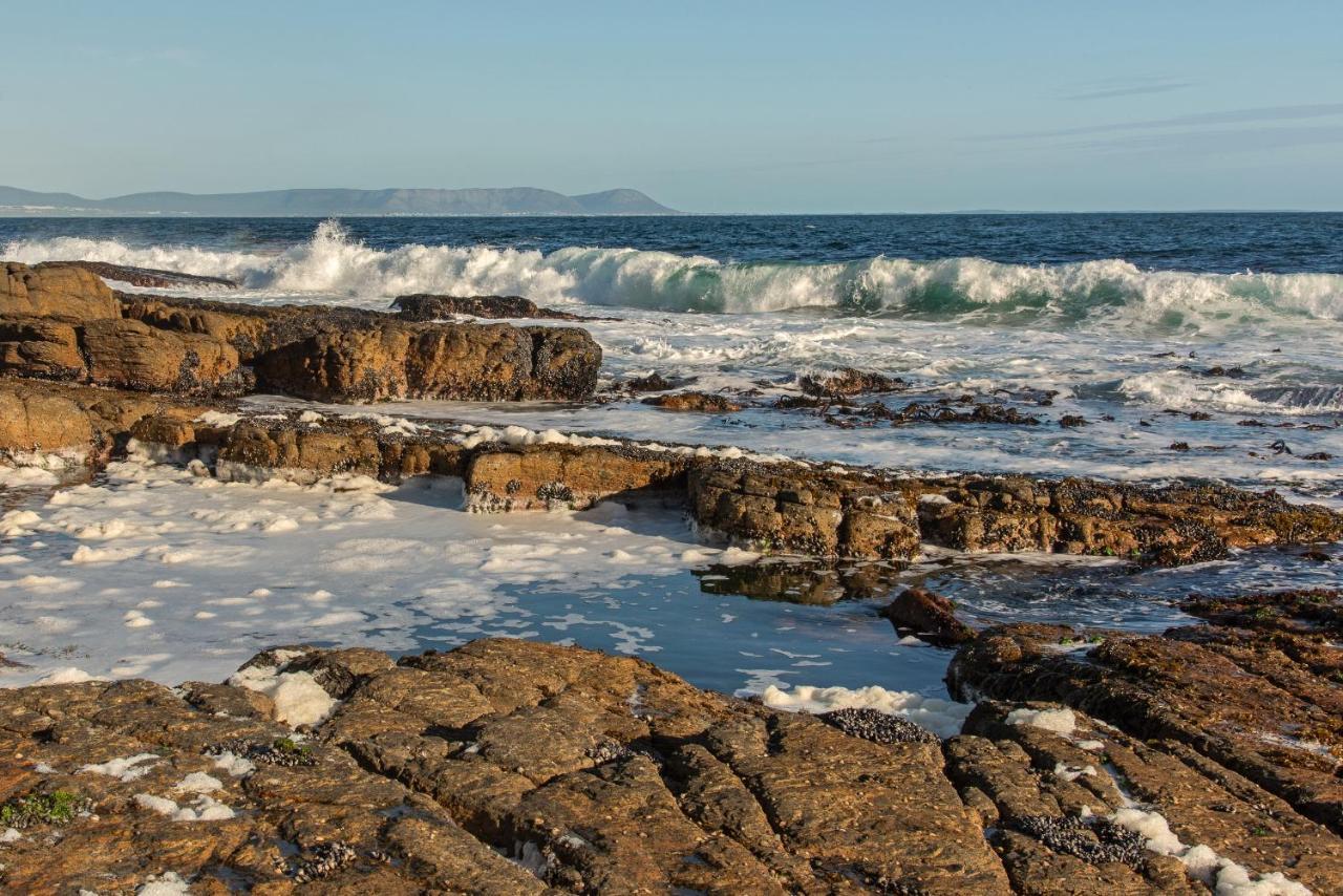 Hermanus Haven, Entire Home, On The Sea, Private Pool, Secure Exterior photo