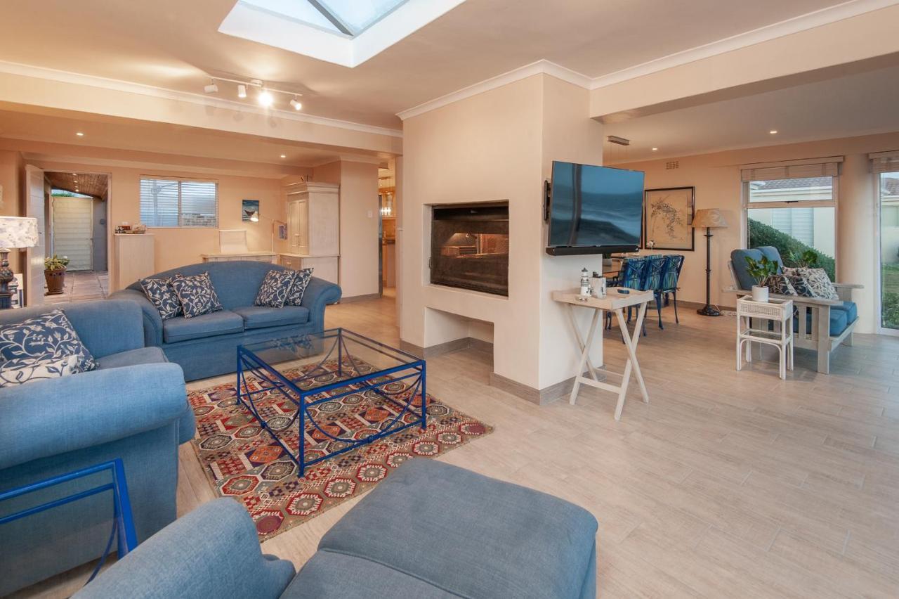 Hermanus Haven, Entire Home, On The Sea, Private Pool, Secure Exterior photo